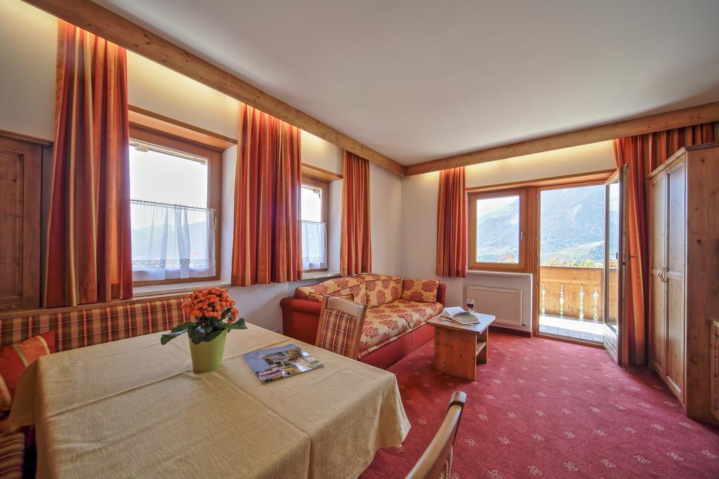 Residence Krone Schenna Quarto foto