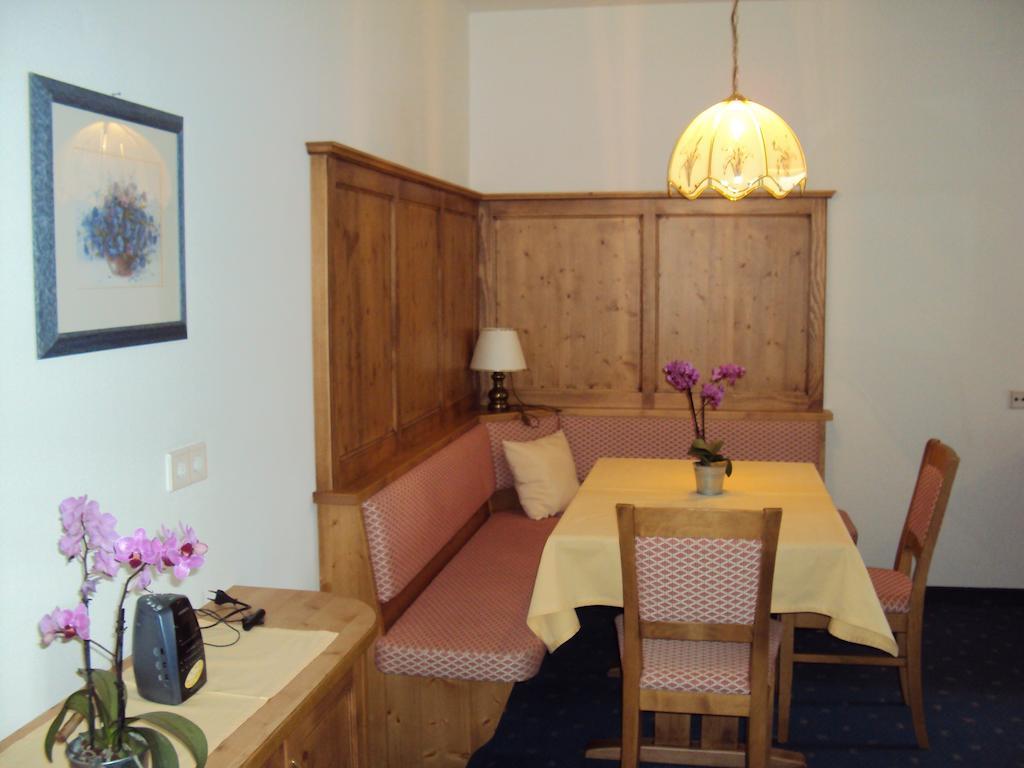 Residence Krone Schenna Quarto foto