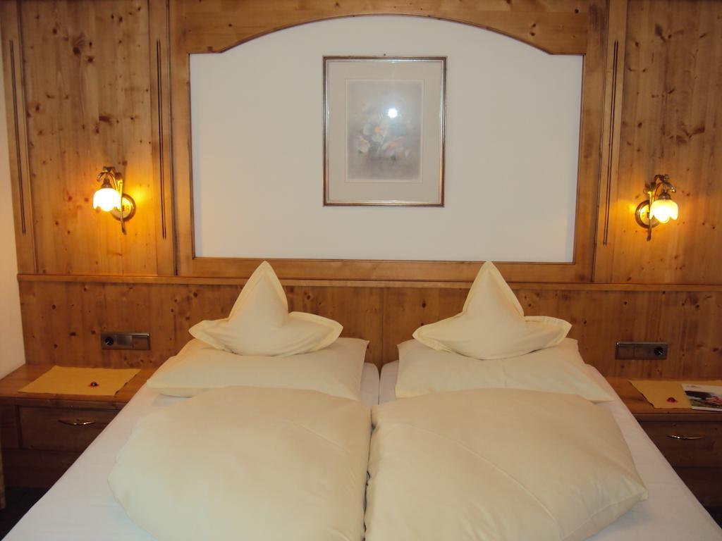 Residence Krone Schenna Quarto foto